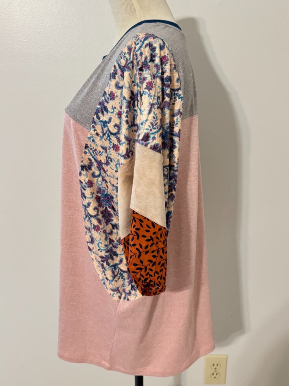 KORI NWT Mixed Print Pieced Top - Picture 4 of 8